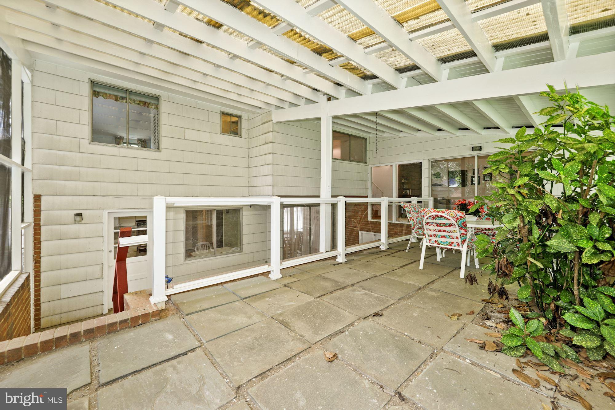 11501 Gilsan Street Silver Spring, MD 20902 - Photo 17 of 32 Gallery Image 17