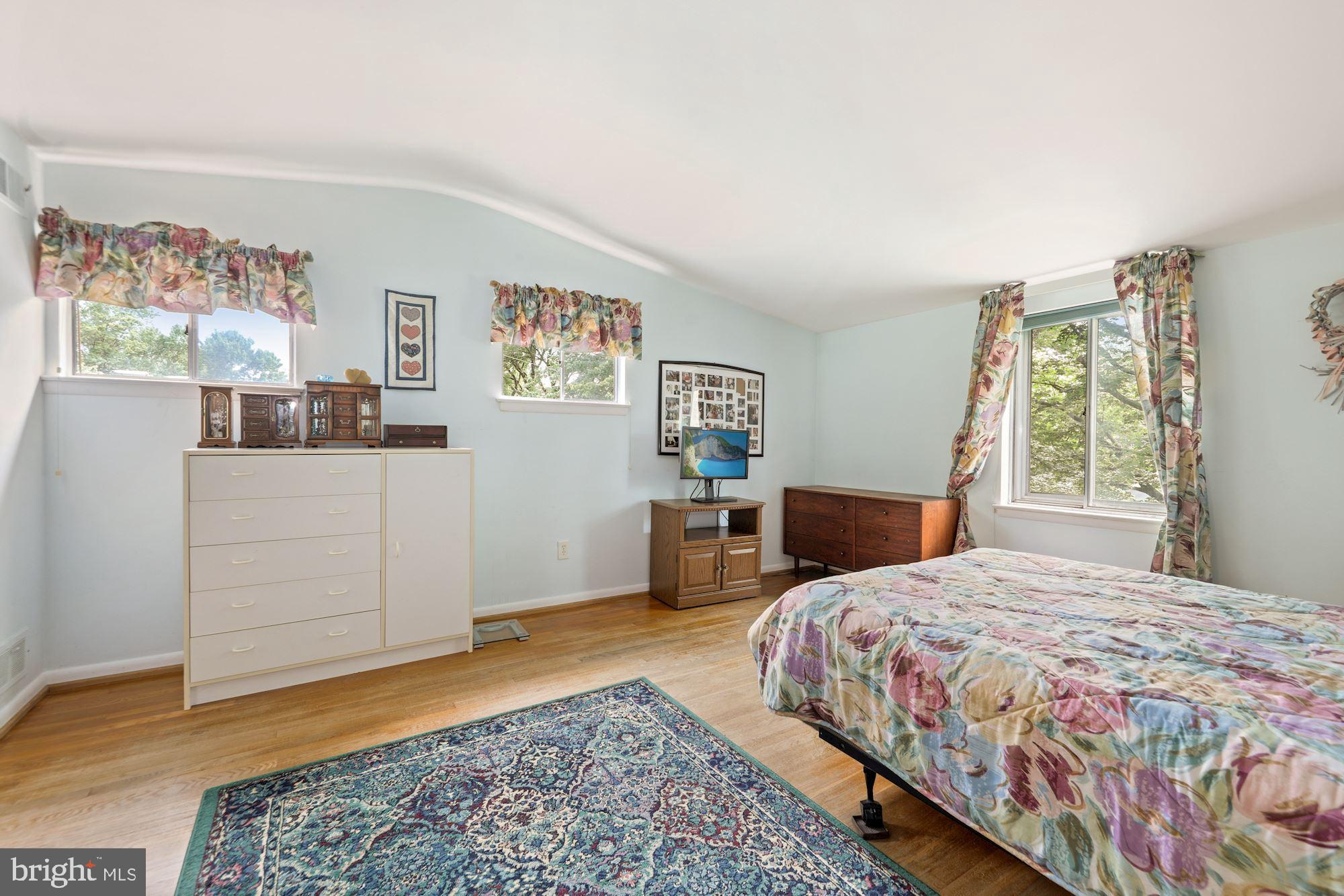 11501 Gilsan Street Silver Spring, MD 20902 - Photo 26 of 32 Gallery Image 26