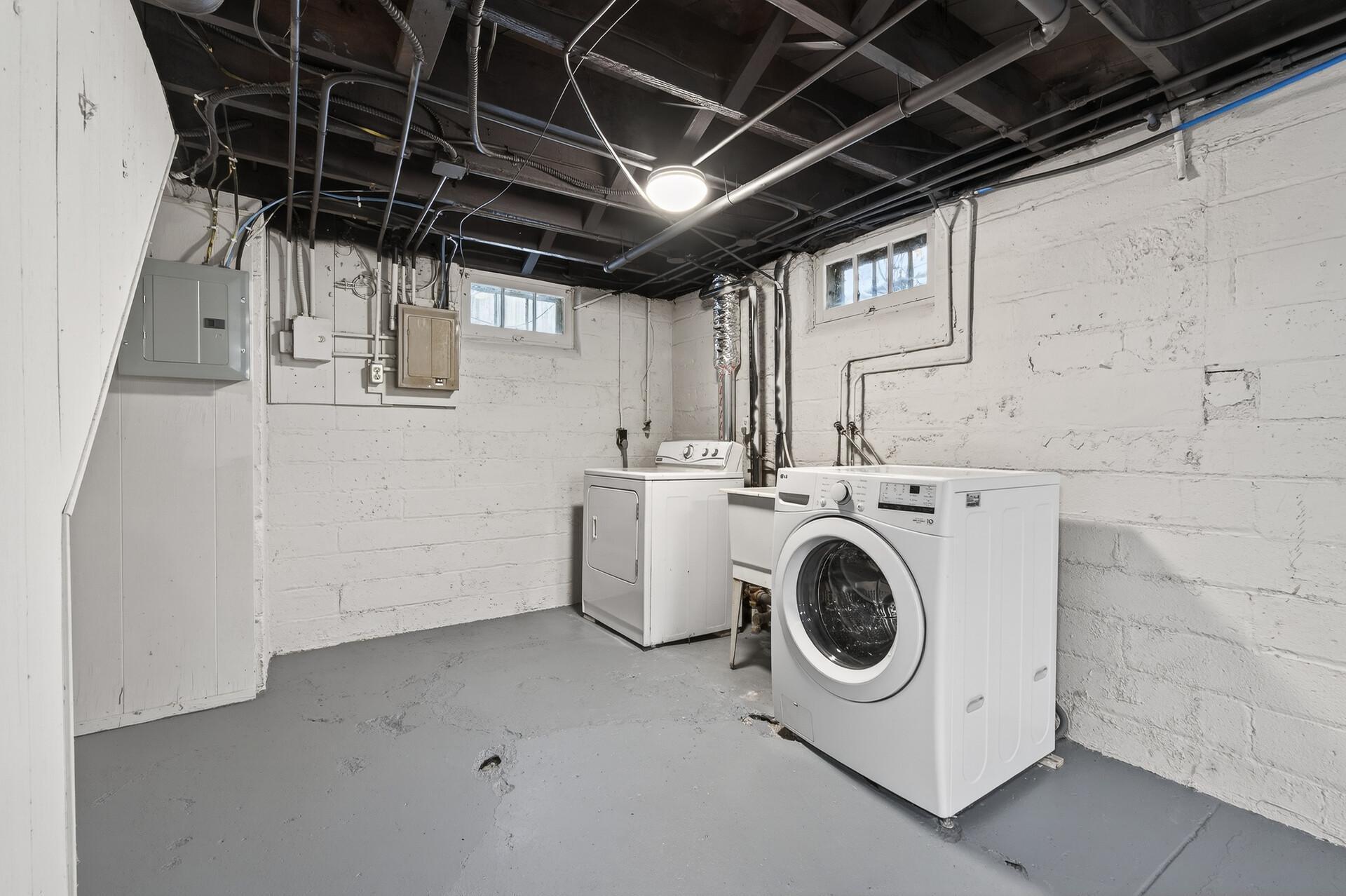 409 Penn Avenue South Minneapolis, MN 55405 - Photo 26 of 43