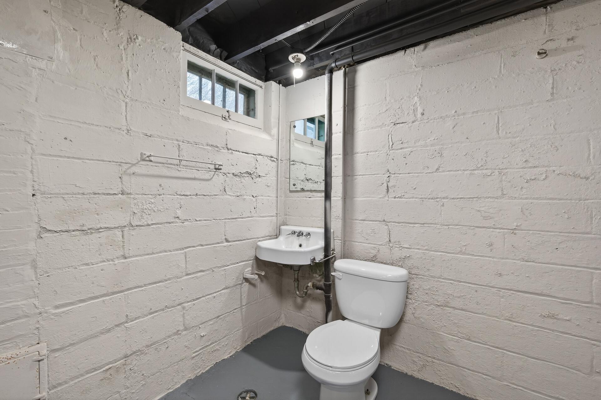 409 Penn Avenue South Minneapolis, MN 55405 - Photo 32 of 43