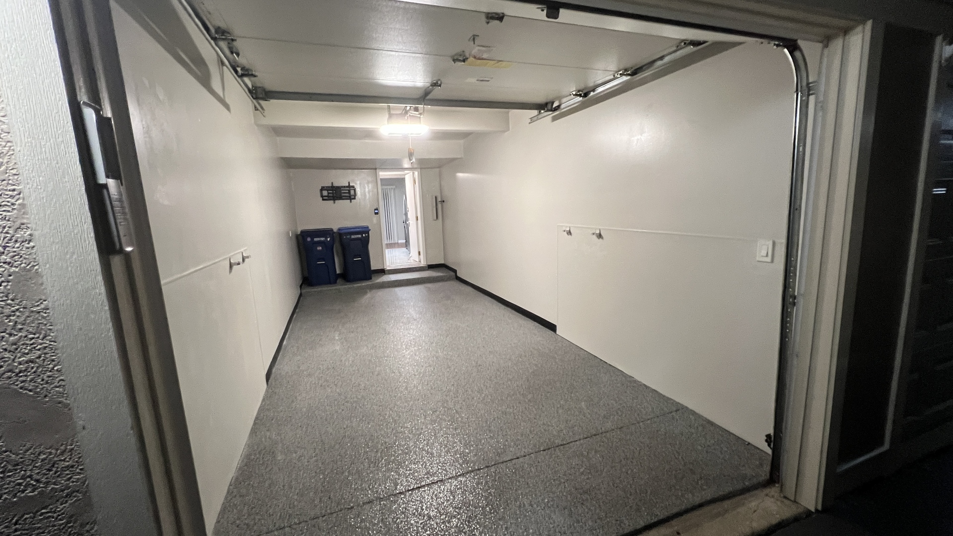 1045 Hampton Harbor, Unit 1045 Schaumburg, IL 60193 - Photo 17 of 18 a view of hallway