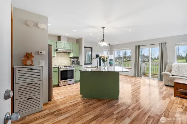 $235,000 | 262 West Maberry Drive, Unit 201, Lynden, WA 98264