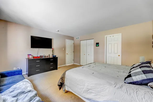 $369,900 | 1114 Kylemore Court, Joliet, IL 60431