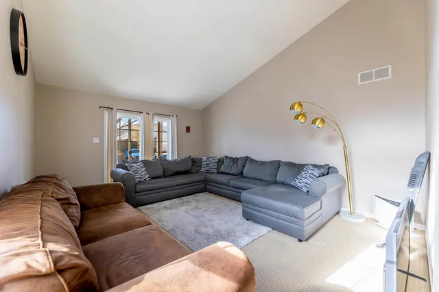 $369,900 | 1114 Kylemore Court, Joliet, IL 60431