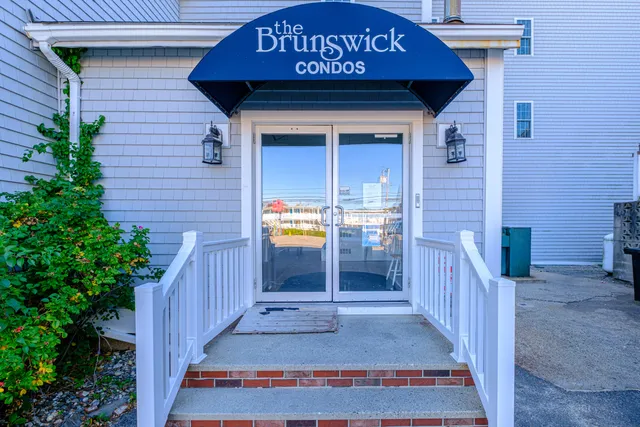 $820,000 | 39 West Grand Avenue, Unit 510, Old Orchard Beach, ME 04064
