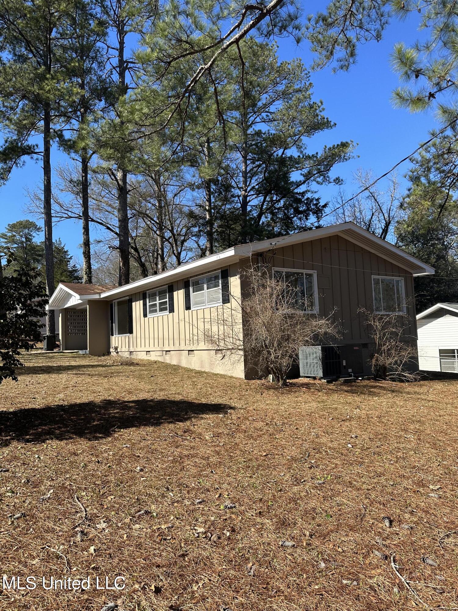 4404 24th Street Meridian, MS 39307 - Photo 9 of 11 IMG_4149
