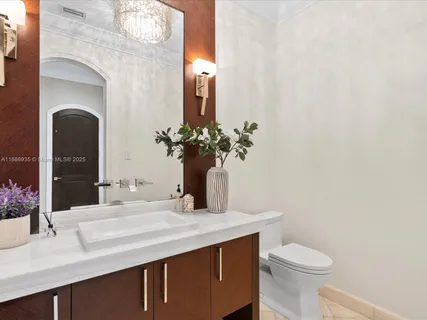 $14,495,000 | 821 Solar Isle Drive, Fort Lauderdale, FL 33301