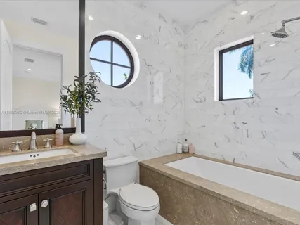 $14,495,000 | 821 Solar Isle Drive, Fort Lauderdale, FL 33301