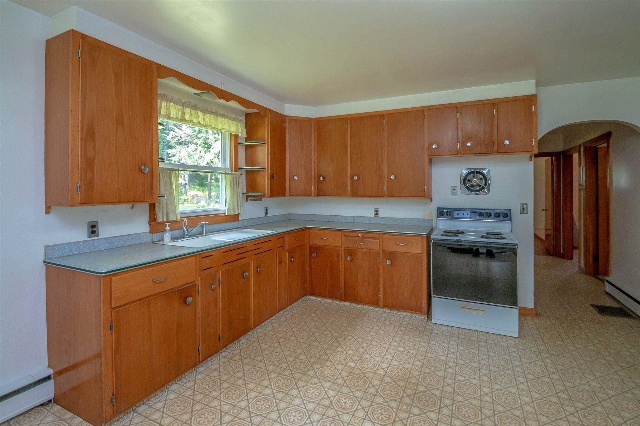 1871 Riverside Drive Berlin, NH 03570 - Photo 12 of 32