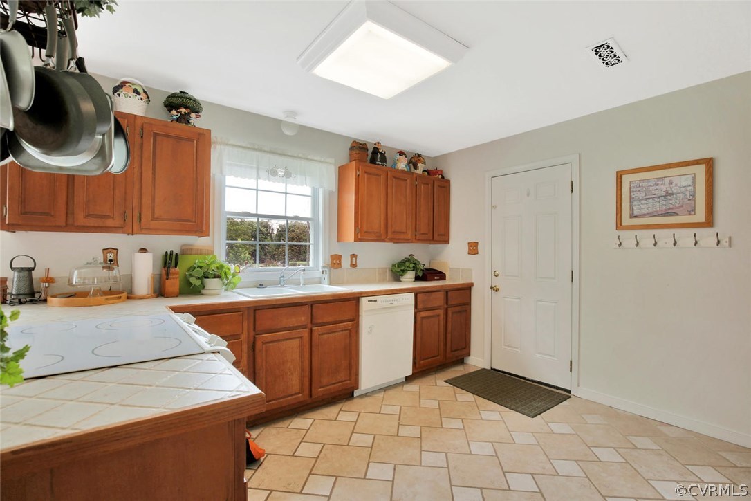 10924 Beaver Castle Road Hopewell, VA 23860 - Photo 14 of 36 Gallery Image 14