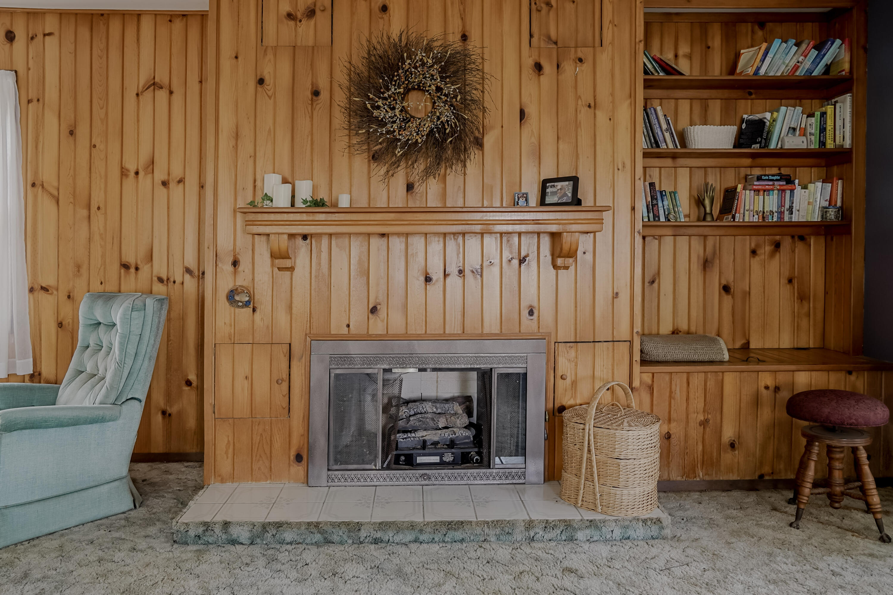 9014 East 129th Avenue Crown Point, IN 46307 - Photo 21 of 56 a view of a entryway with furniture