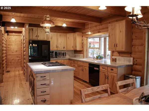 $775,000 | 30641 South Partridge Road, Colton, OR 97017