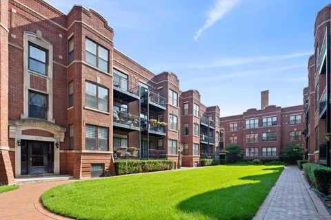 $579,000 | 2709 North Mildred Avenue, Unit 3A, Chicago, IL 60614