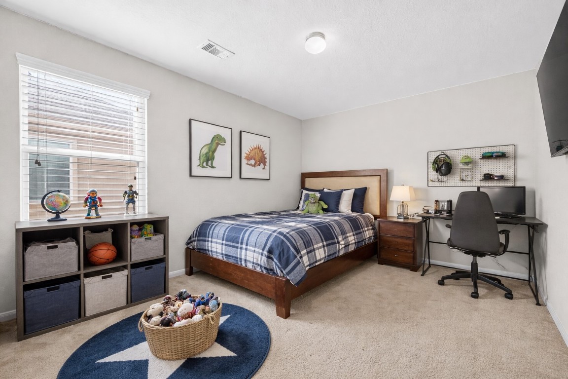 2611 Cottage Step Trail Fresno, TX 77545 - Photo 16 of 28 Secondary Bedroom 1 - Virtually staged to illustrate potential.