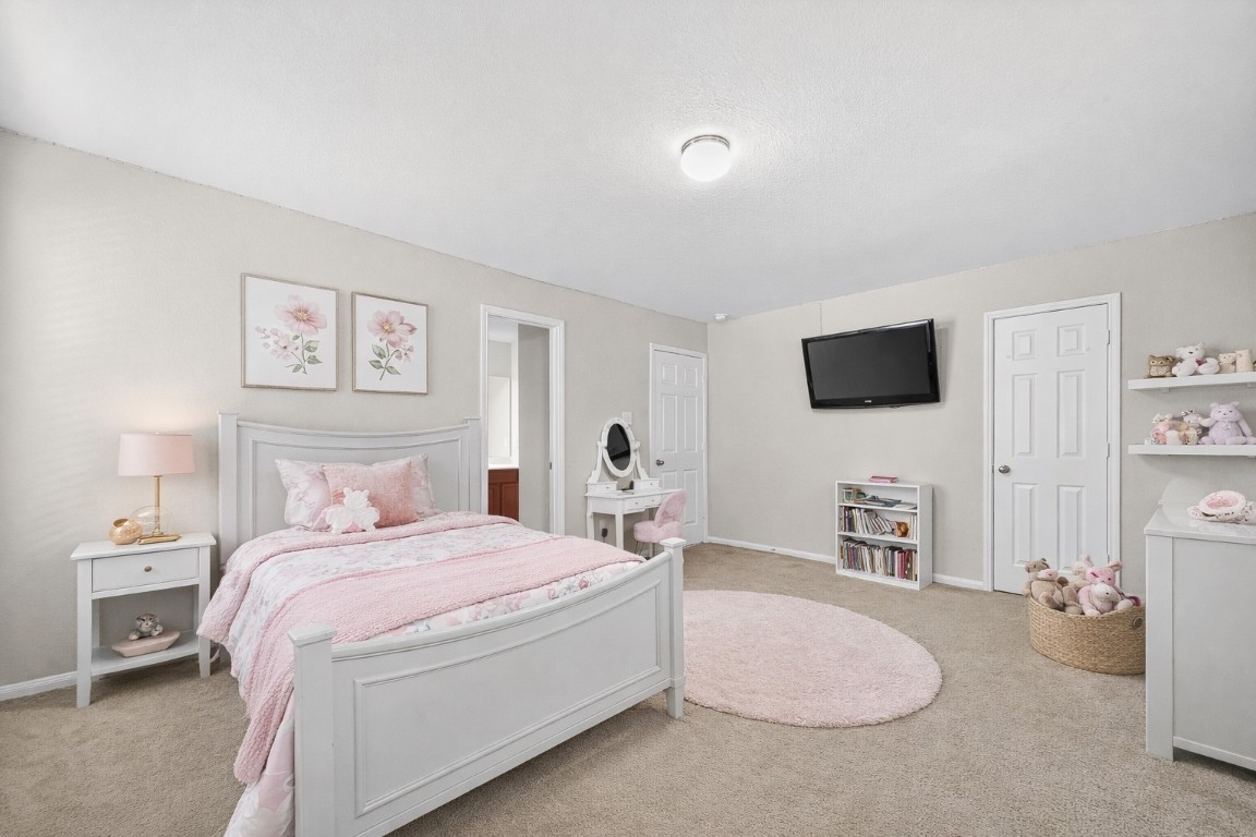 2611 Cottage Step Trail Fresno, TX 77545 - Photo 17 of 28 Secondary Bedroom 2 - Virtually staged to