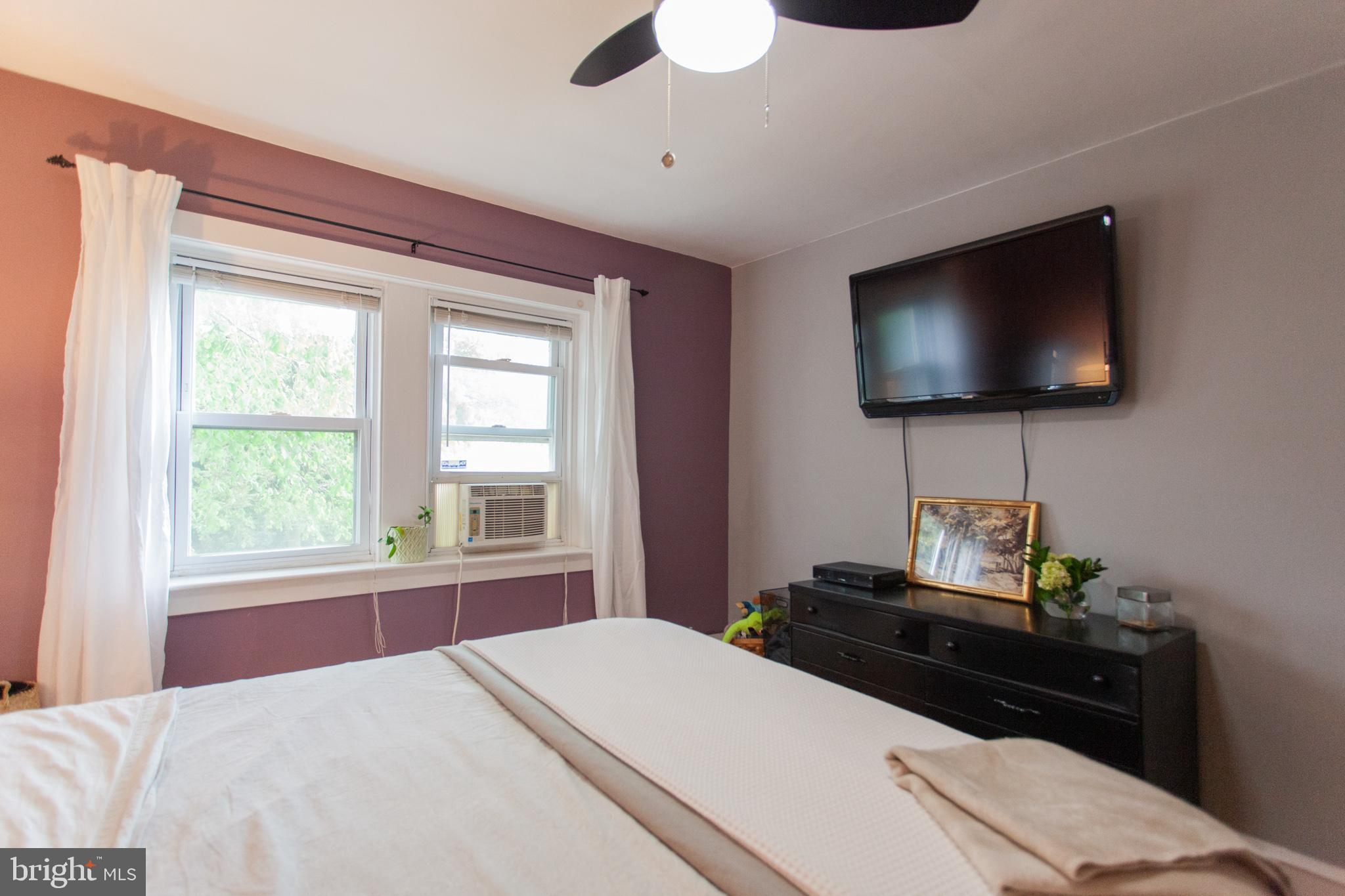5015 Copley Road Philadelphia, PA 19144 - Photo 27 of 29 Main bedroom