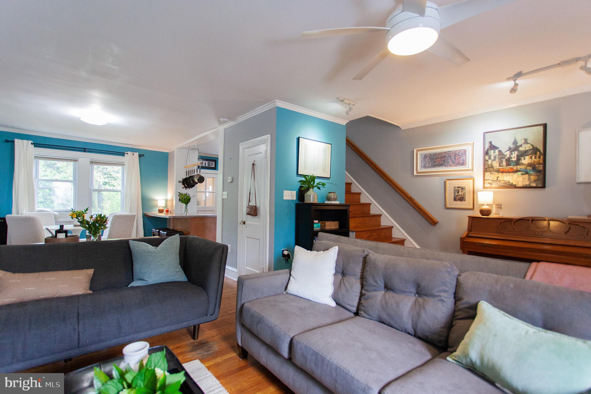 5015 Copley Road Philadelphia, PA 19144 - Photo 5 of 29 Living room