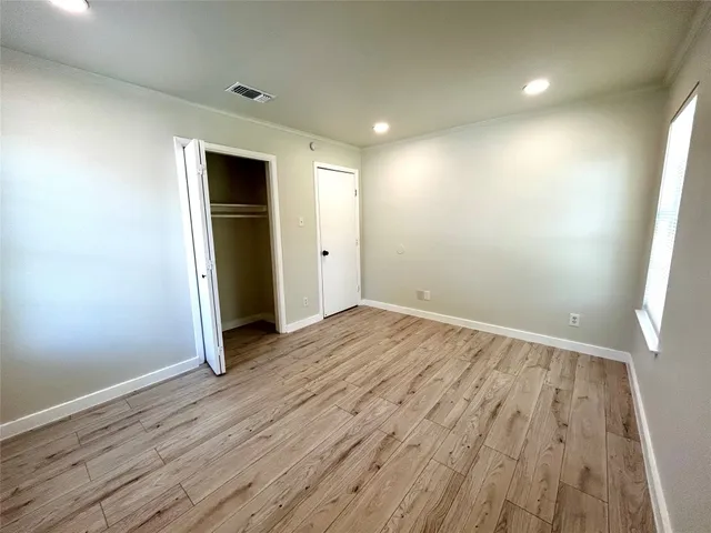 $10,400 | 1005 West Martin Luther King Jr Boulevard, Austin, TX 78701