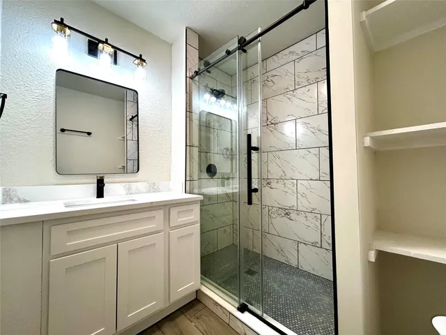 $10,400 | 1005 West Martin Luther King Jr Boulevard, Austin, TX 78701