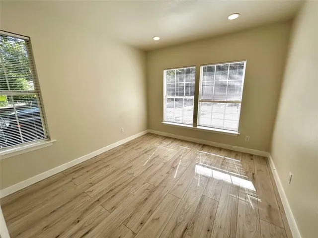 $10,400 | 1005 West Martin Luther King Jr Boulevard, Austin, TX 78701