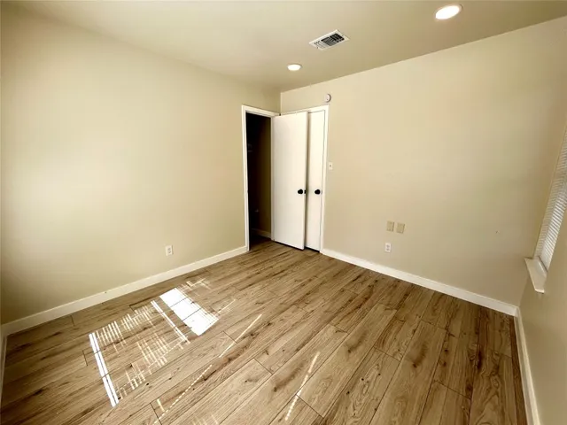 $10,400 | 1005 West Martin Luther King Jr Boulevard, Austin, TX 78701