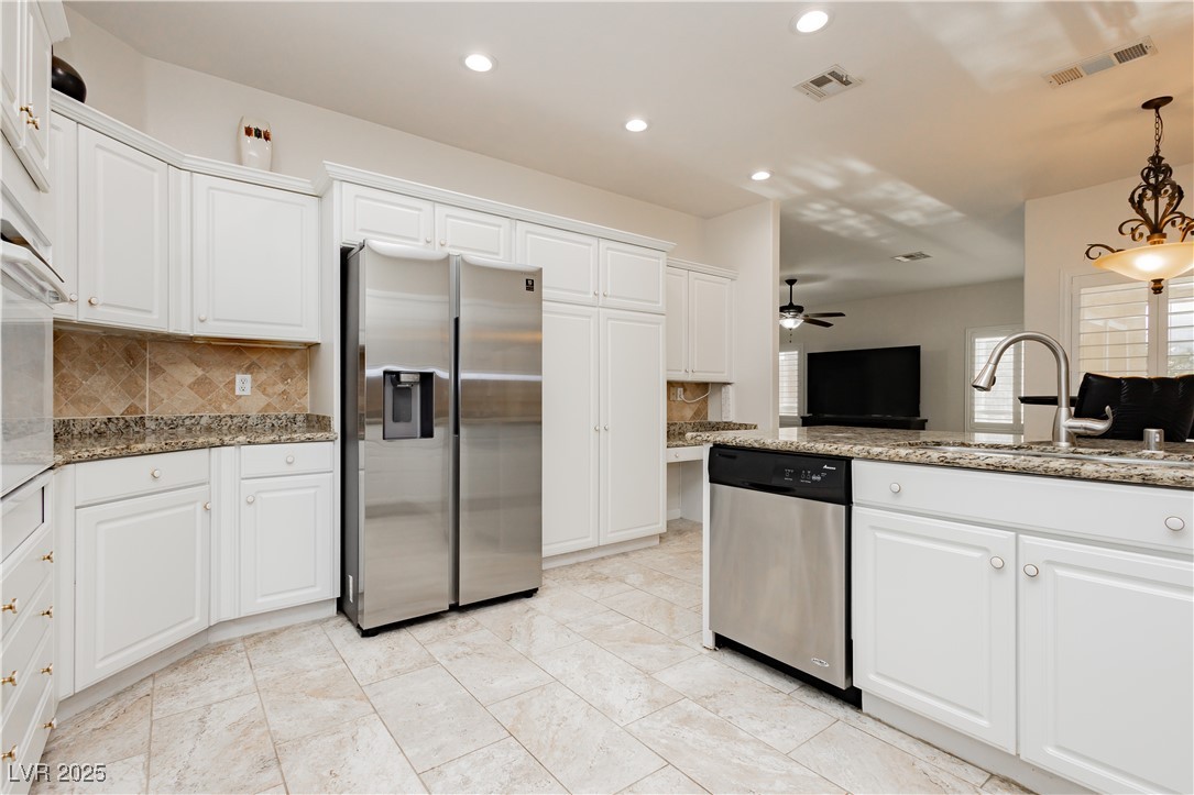 932 Rhyolite Terrace Henderson, NV 89011 - Photo 13 of 41 Gallery Image 13