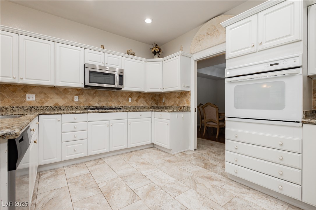 932 Rhyolite Terrace Henderson, NV 89011 - Photo 10 of 41 Gallery Image 10