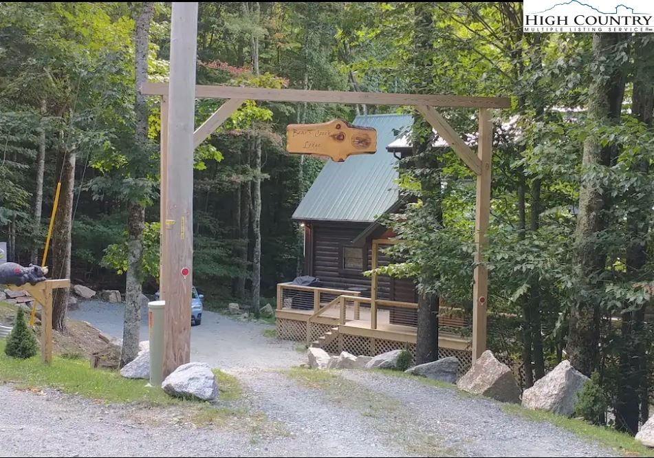 124 Aster Trail Beech Mountain, NC 28604 - Photo 26 of 26 an outdoor view with patio