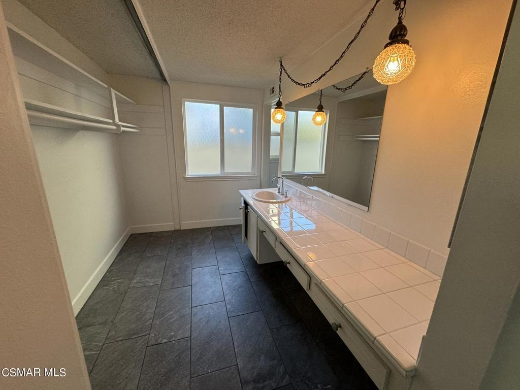 2261 Birchfield Street Simi Valley, CA 93065 - Photo 12 of 23