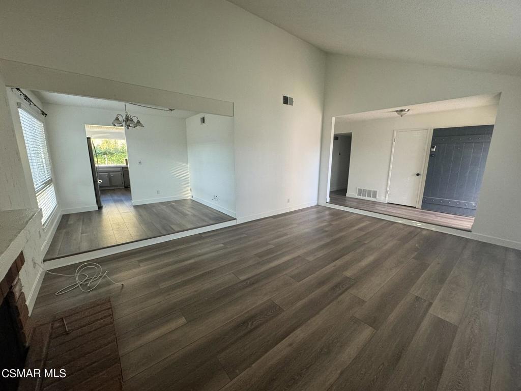 2261 Birchfield Street Simi Valley, CA 93065 - Photo 4 of 23