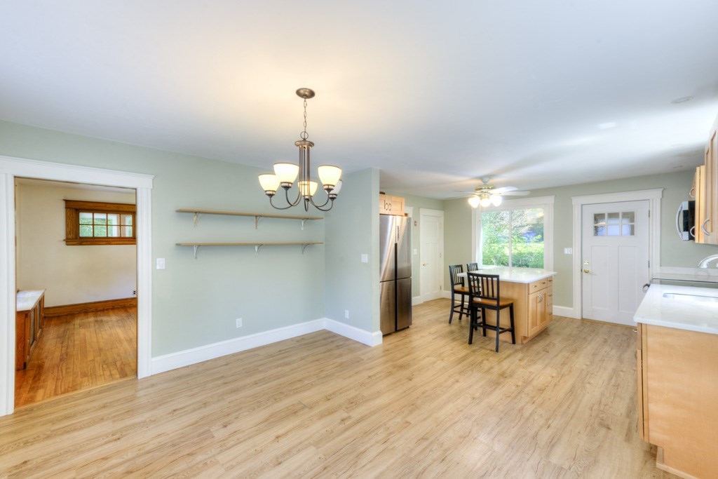 148 Whitmarsh Avenue Worcester, MA 01606 - Photo 13 of 34