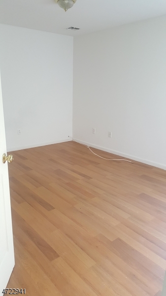 292 Carnegie Place, Unit A Union, NJ 07088 - Photo 5 of 10