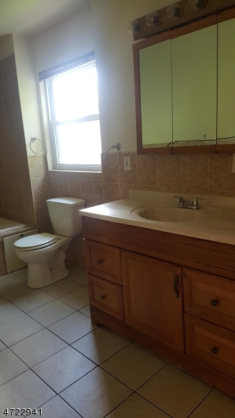 292 Carnegie Place, Unit A Union, NJ 07088 - Photo 8 of 10