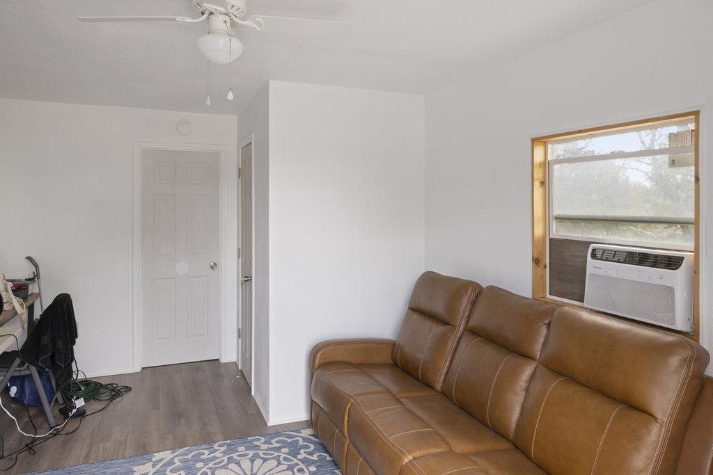 107 Estates Drive Kempner, TX 76539 - Photo 17 of 23 a living room with furniture and a couch