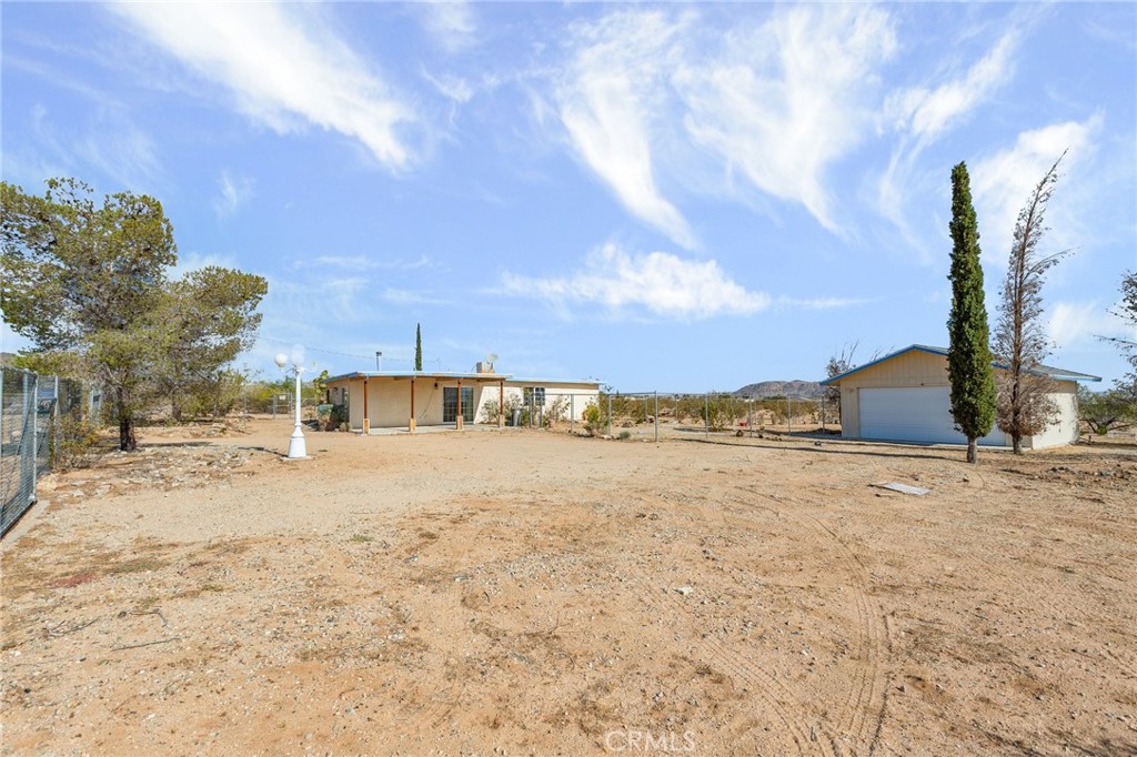 475 Fair Acres Landers, CA 92285 - Photo 18 of 19 a view of beach and snow