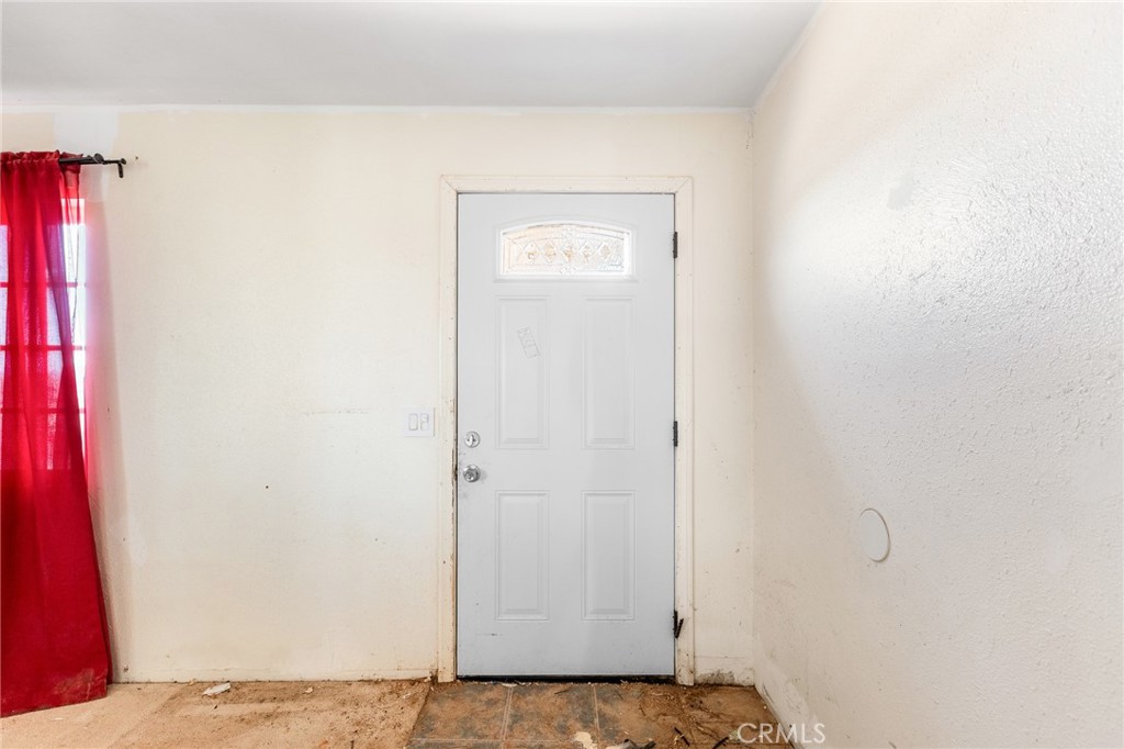 475 Fair Acres Landers, CA 92285 - Photo 3 of 19 a view of a hallway