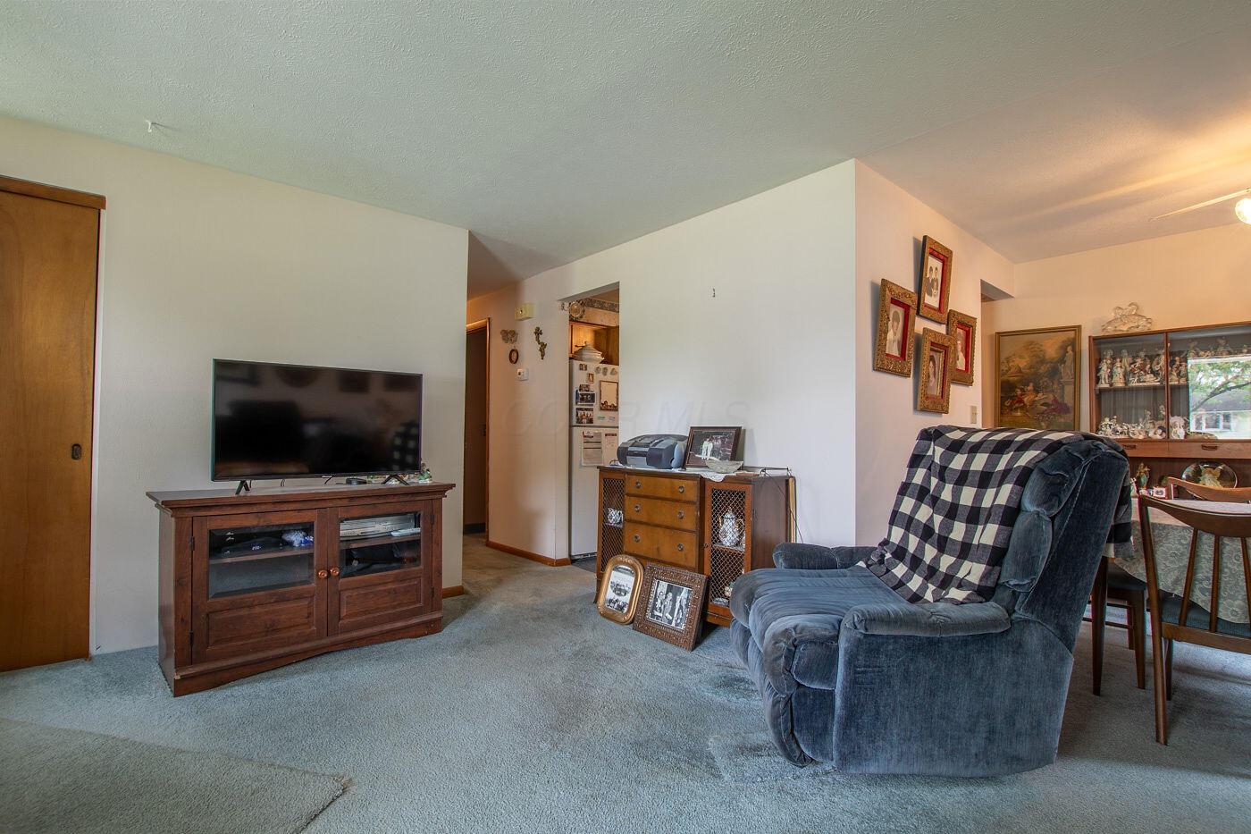 3547 Noe Bixby Road Columbus, OH 43232 - Photo 8 of 27 7