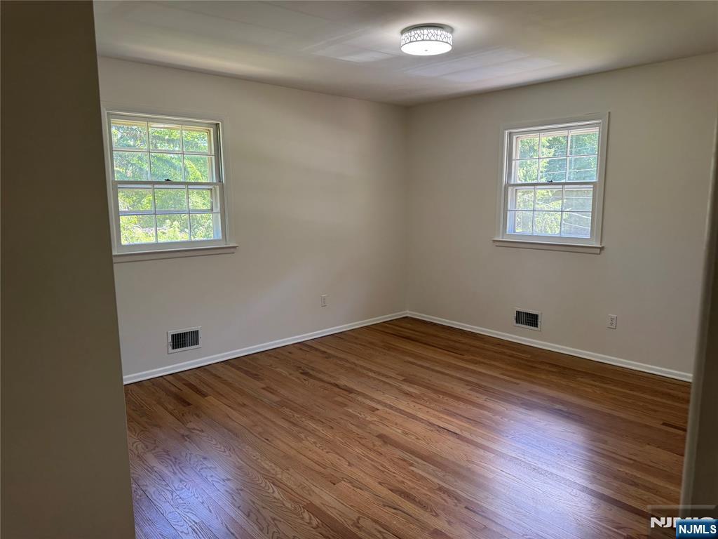 76 Cider Mill Road Hawthorne, NJ 07506 - Photo 19 of 38