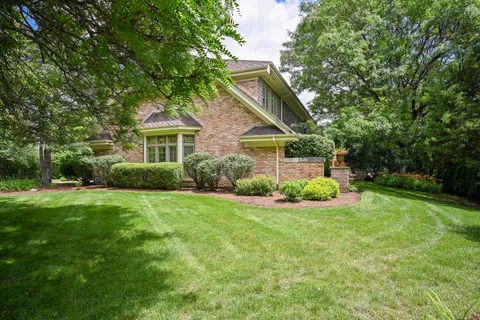 $1,598,000 | 6450 Manor Drive, Burr Ridge, IL 60527