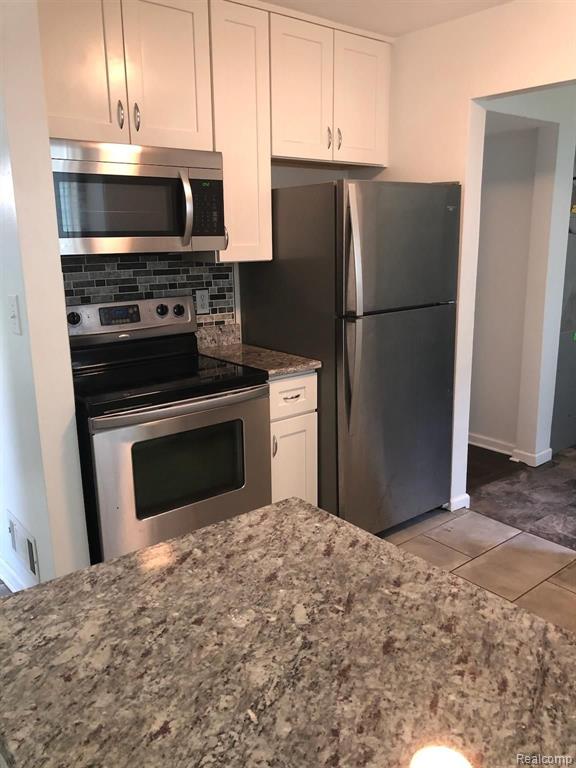 1914 Leitch Road Ferndale, MI 48220 - Photo 4 of 17