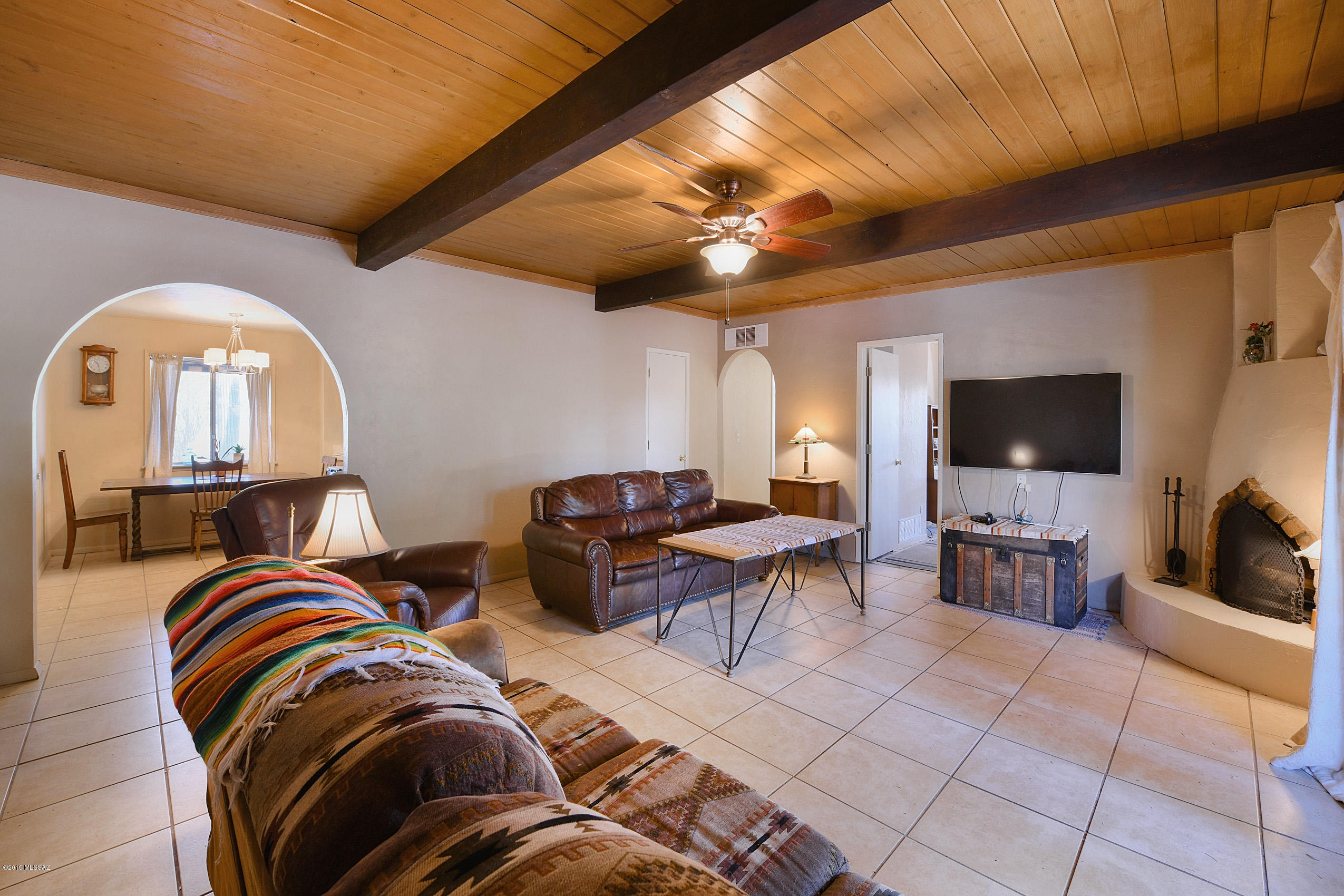 3925 West Mossman Road Tucson, AZ 85746 - Photo 6 of 32 Gallery Image 6