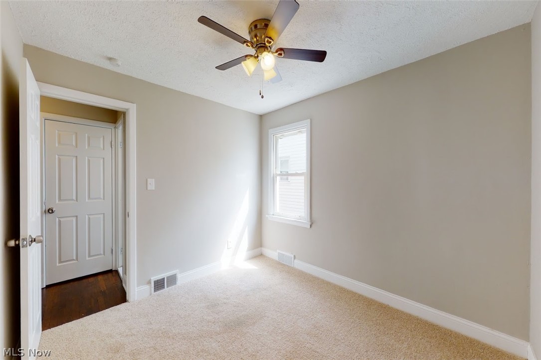 4162 Stilmore Road Cleveland, OH 44121 - Photo 15 of 32