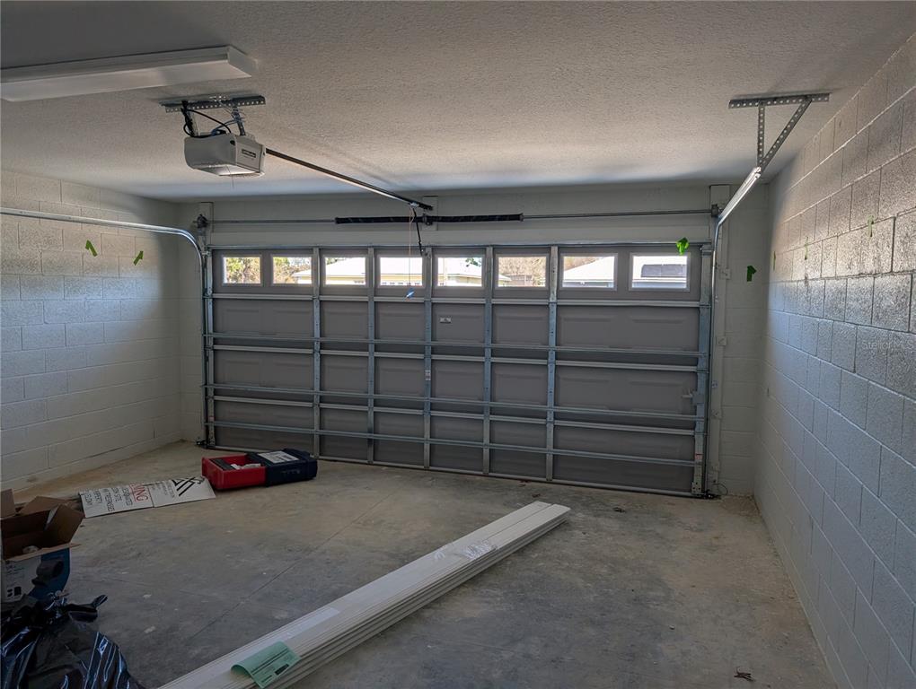 37 Fir Drive Trace Ocala, FL 34472 - Photo 20 of 31 a view of a garage