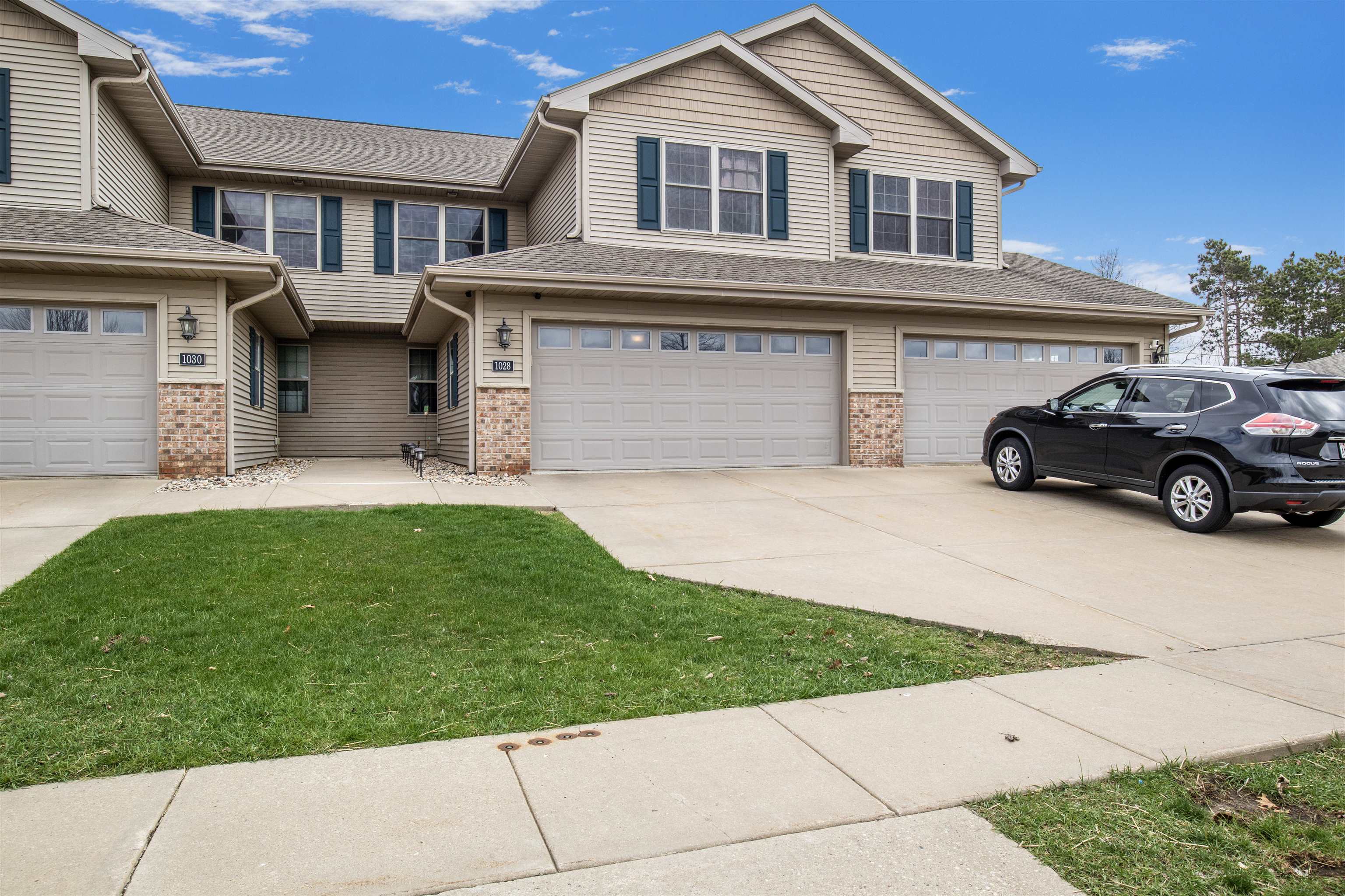 1028 20th Street, Unit 3 Prairie du Sac, WI 53578 - Photo 3 of 49
