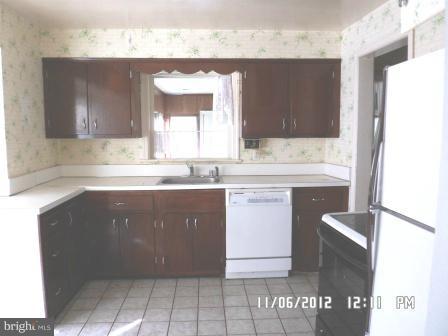 11916 Claridge Road Silver Spring, MD 20902 - Photo 4 of 11 Kitchen