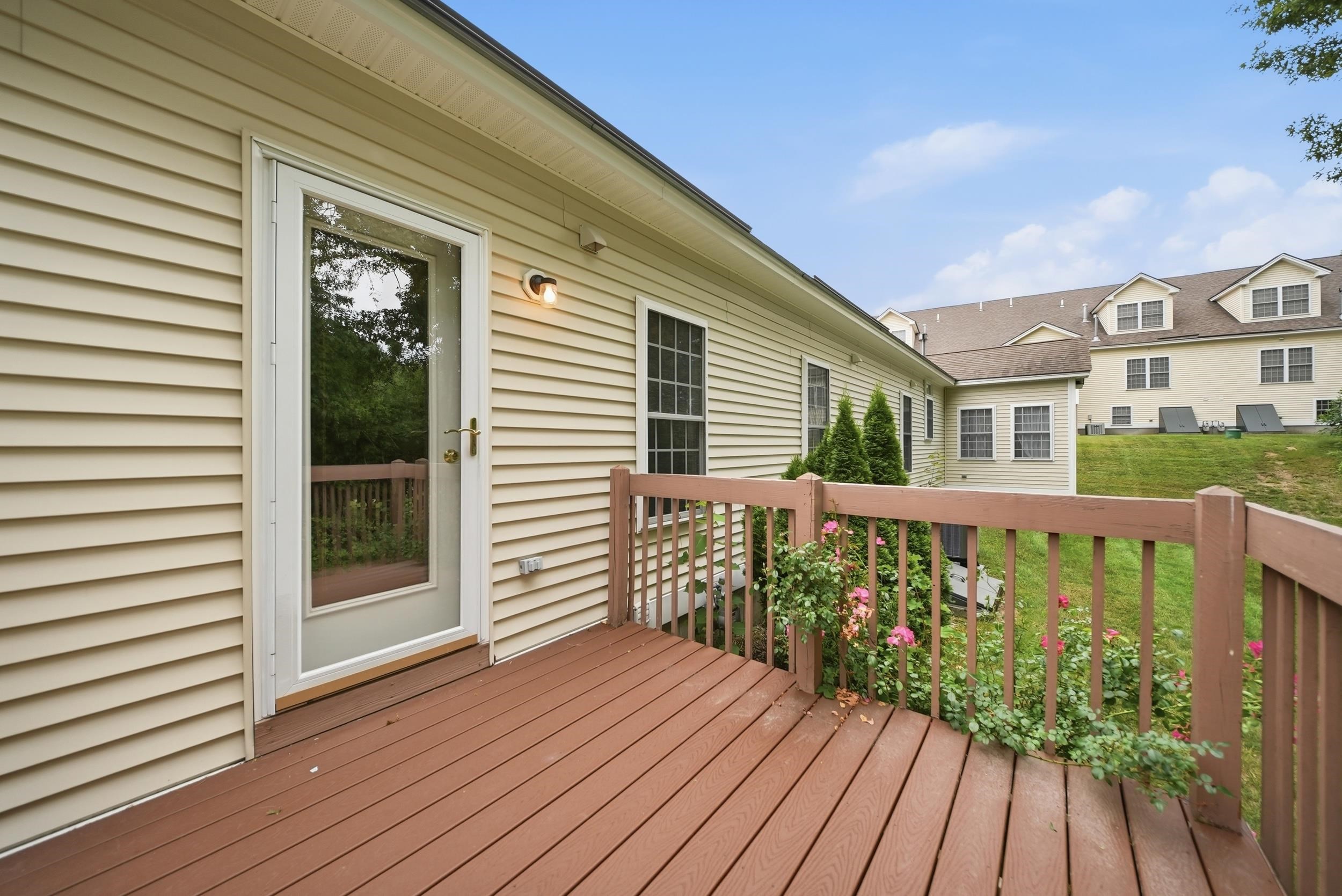 34 Mammoth Road, Unit 18 Hooksett, NH 03106 - Photo 30 of 32 Gallery Image 30