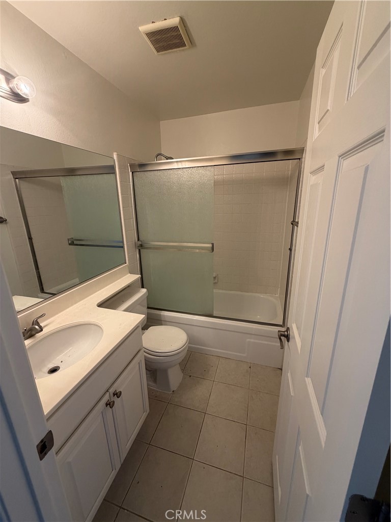 5 Locust Irvine, CA 92604 - Photo 14 of 20 Bathroom