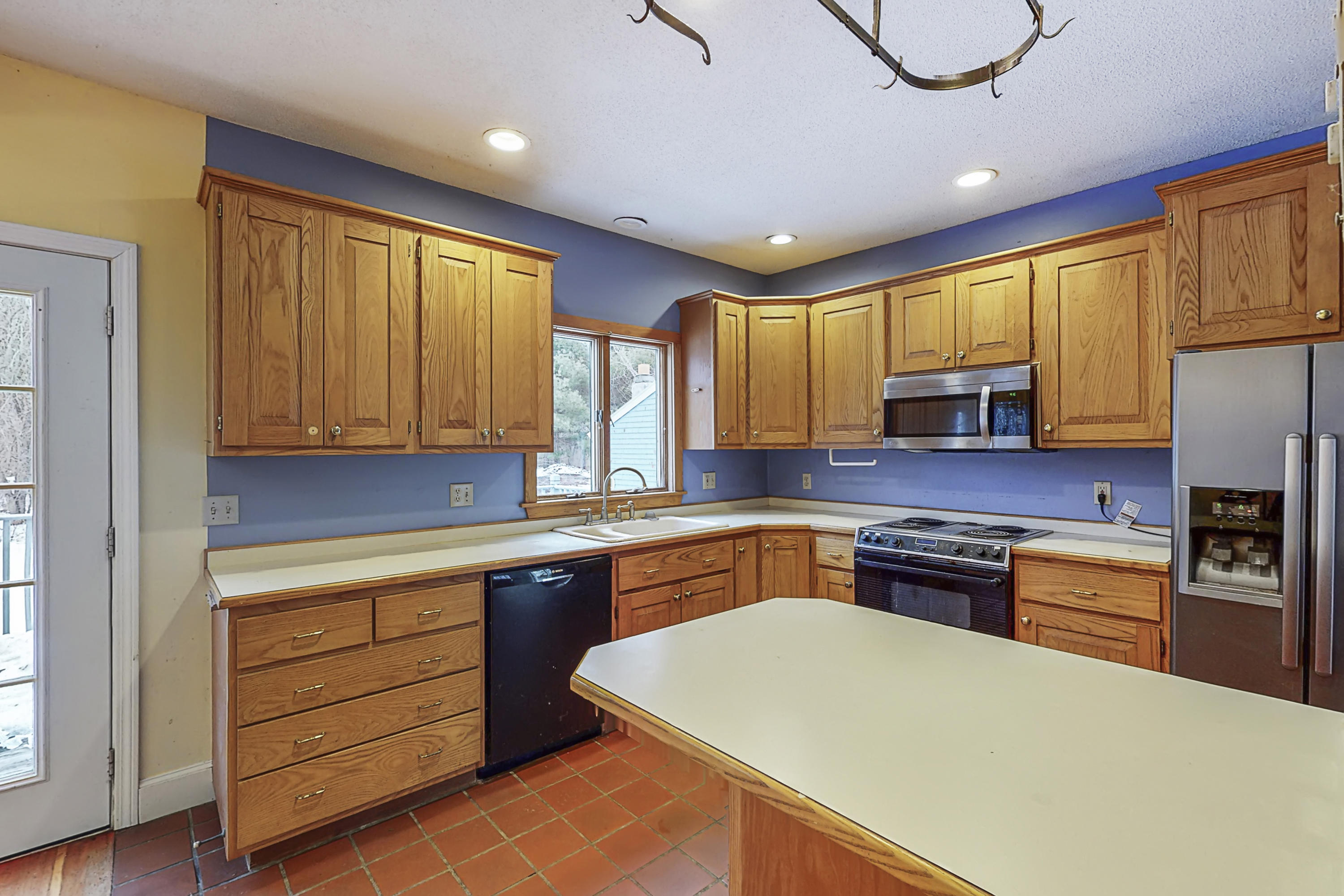 152 Princes Point Road Yarmouth, ME 04096 - Photo 2 of 38 1434-223620087-1614291048