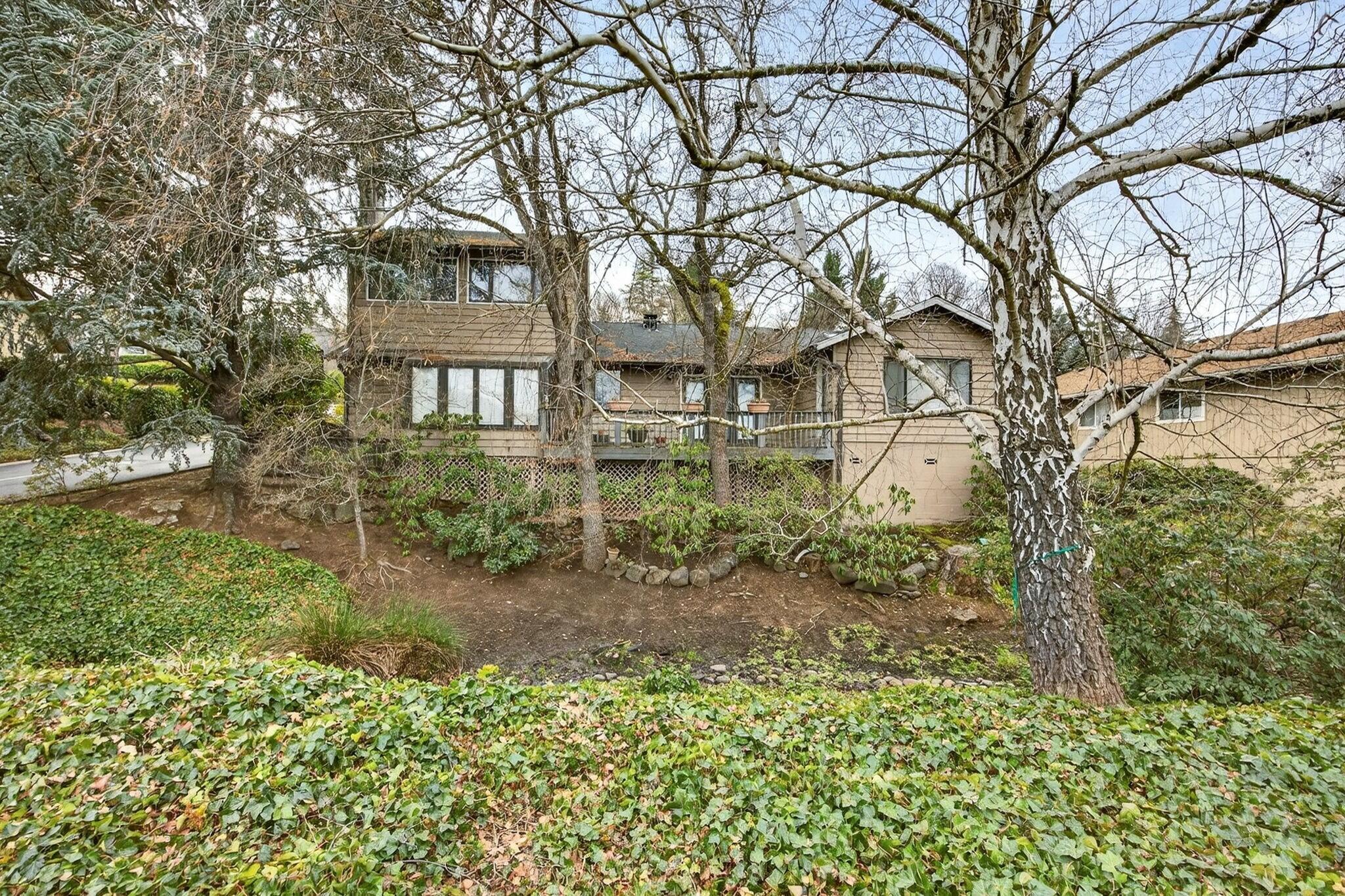 2585 Freedom Way Medford, OR 97504 - Photo 7 of 66