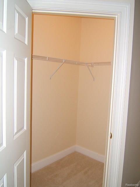 39180 Hayes Road, Unit 28 Clinton Township, MI 48038 - Photo 9 of 15 DSCF3710.jpg
